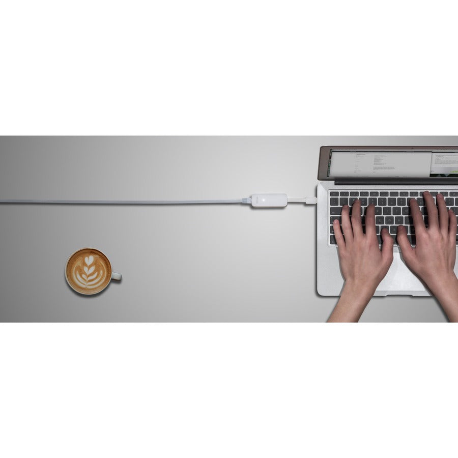 USB 3.0 to Gigabit Ethernet Adapter, 1 port USB 3.0 connector and 1 port Ethernet port