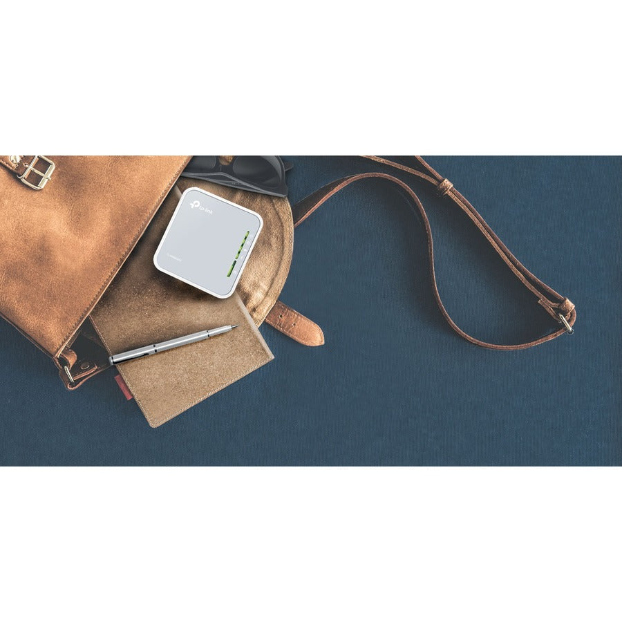 AC750 Portable Wi-Fi Travel Router, 2.4/5GHz, 802.11ac/b/g/n, 1 Ethernet Port, 1 Micro USB Port, Internal Antenna, Outside AC Adapter