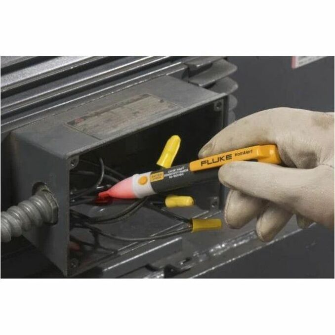 Fluke VoltAlert 2AC Voltage Detector Device