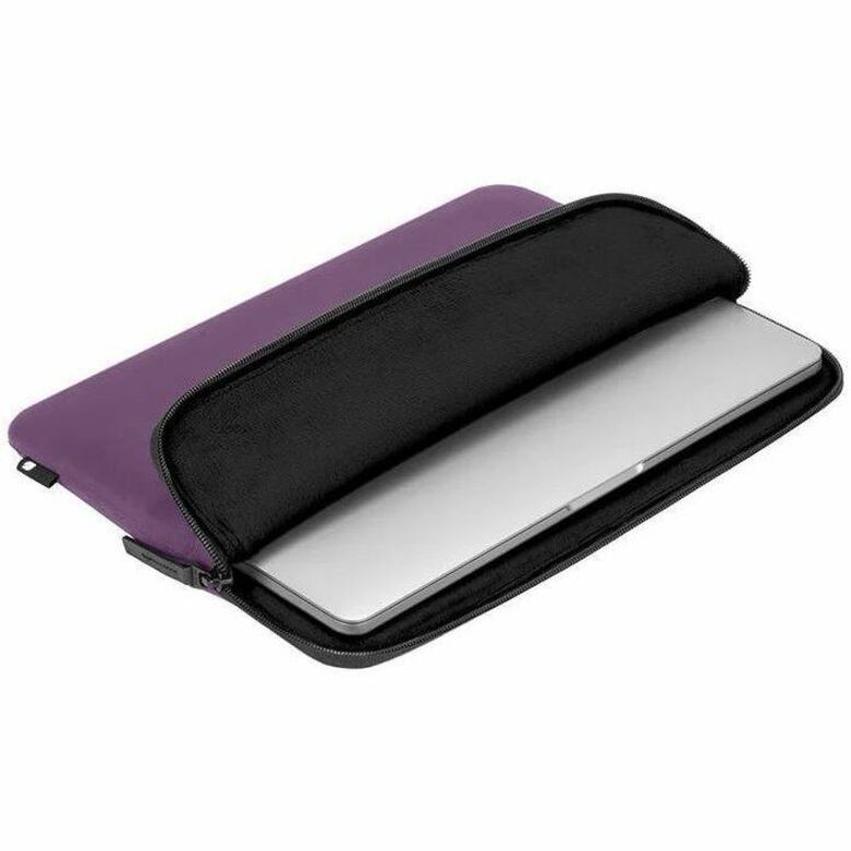 Onward Incase Compact Carrying Case (Sleeve) for 14" Apple MacBook Pro - Nordic Mauve