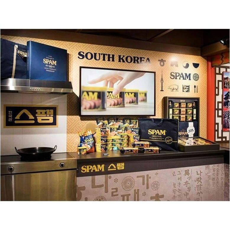 Leyard Planar SLM652-T 4K LCD Touch Display, 0.77 in, 2160p, USB-C