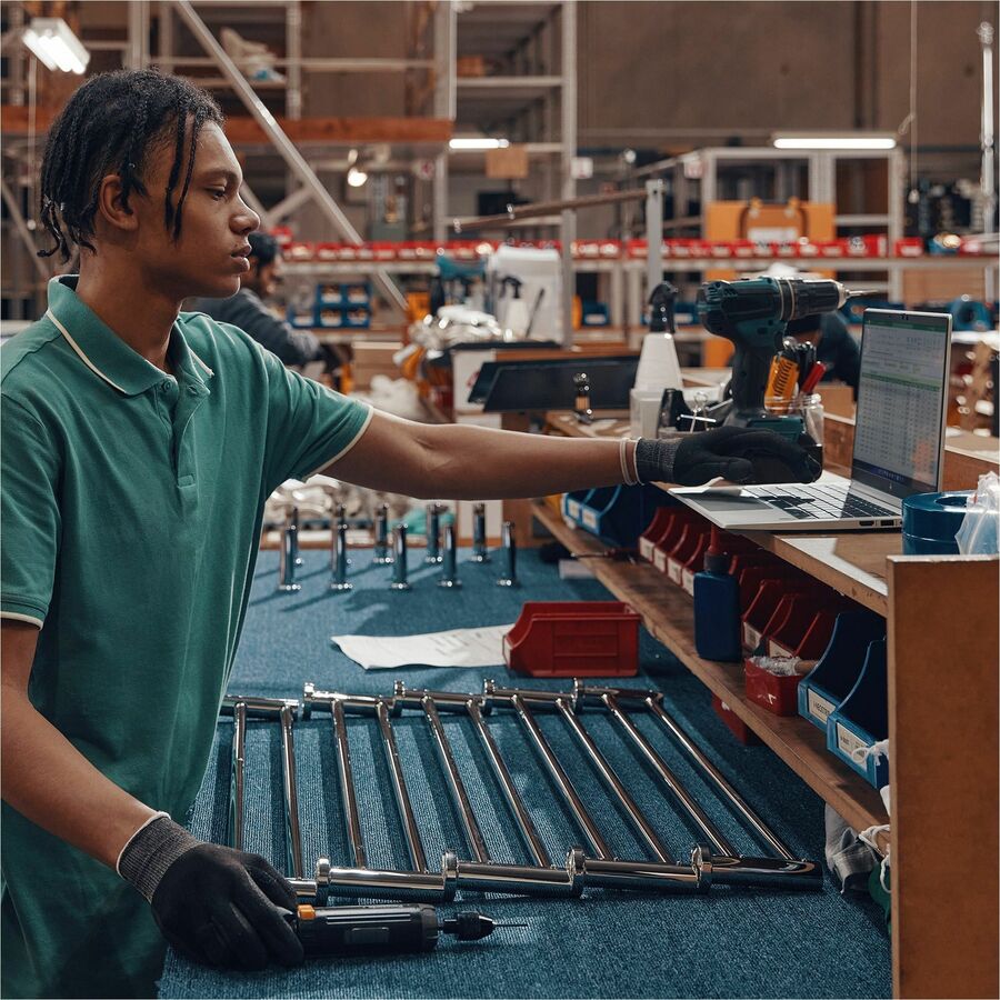 HP EliteBook 650 G10 15.6" Notebook - Full HD - Intel Core i7 13th Gen i7-1355U - 16 GB - 256 GB SSD