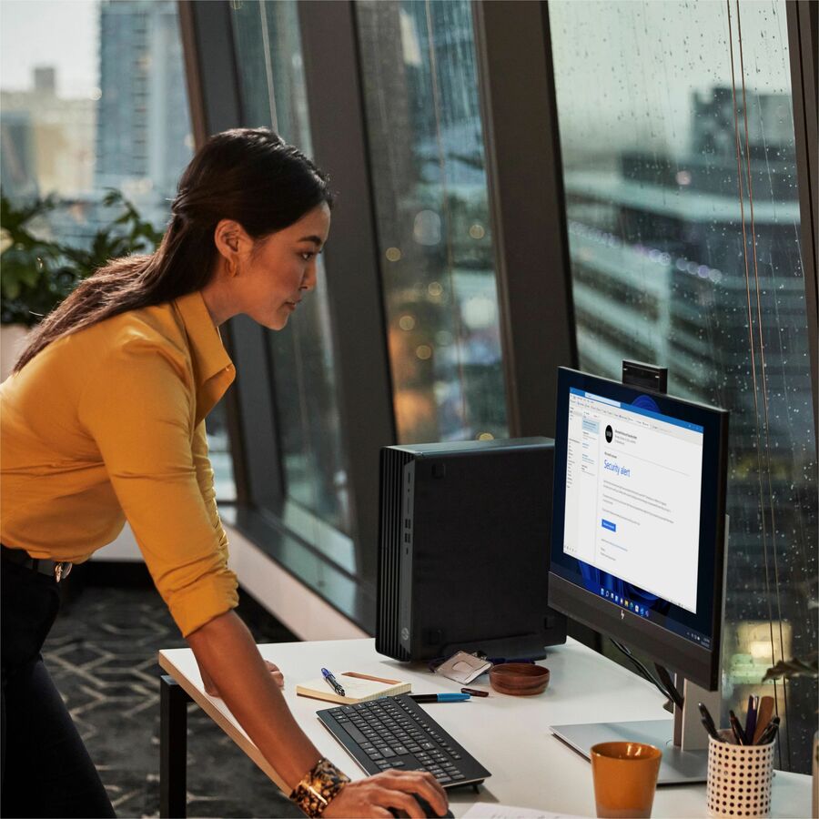 HP Elite 800 G9 Desktop Computer - Small Form Factor