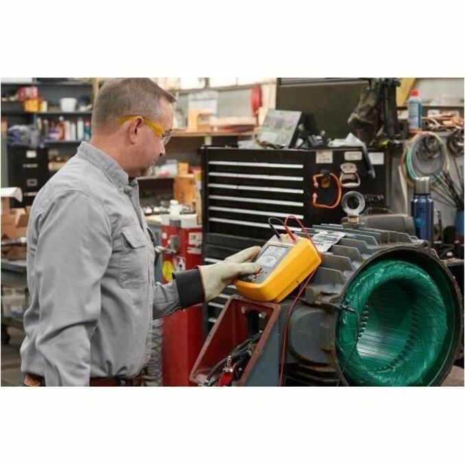 FLUKE 2500V INSULATION TESTER