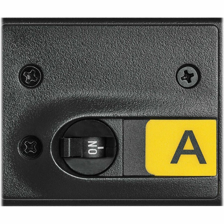 EATON PDU G4 MI 0U L15-30P 24xC13,18xC39