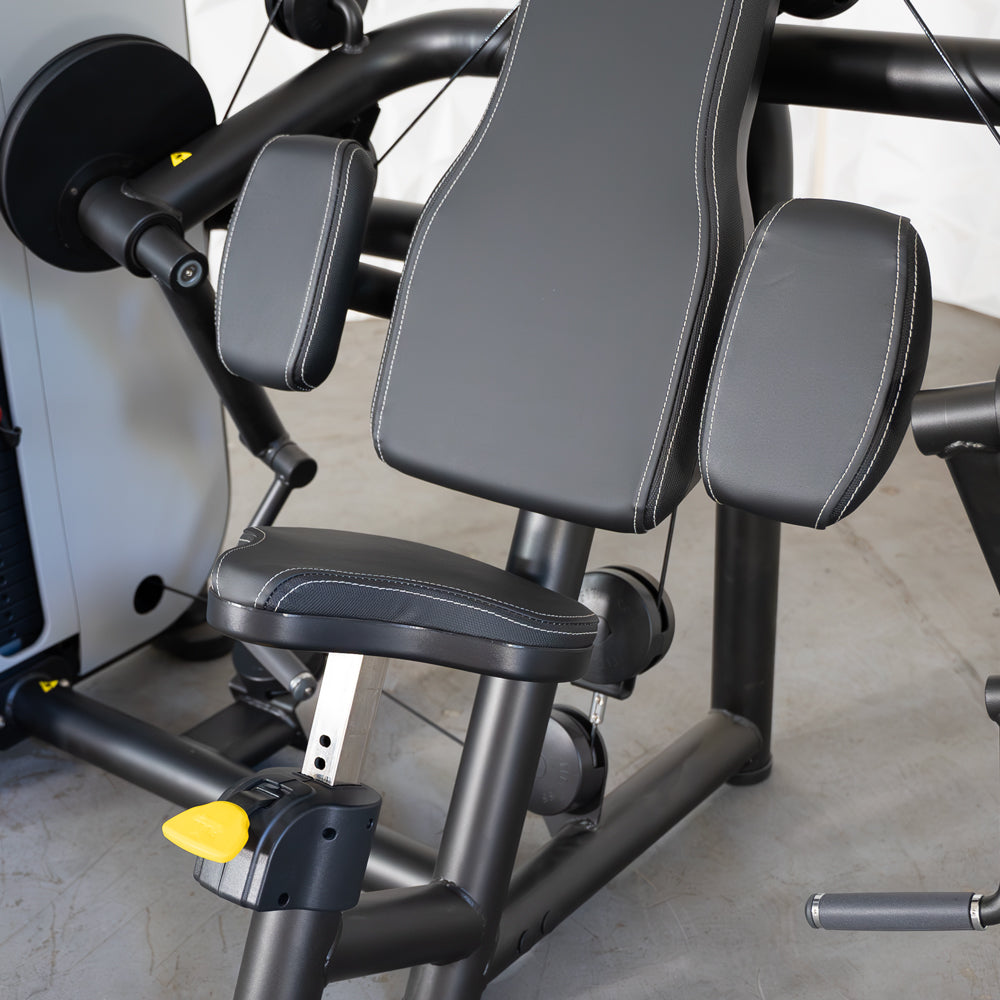 Vogue Iso-Lateral Biceps Curl by Muscle D Fitness – Commercial Arm Machine