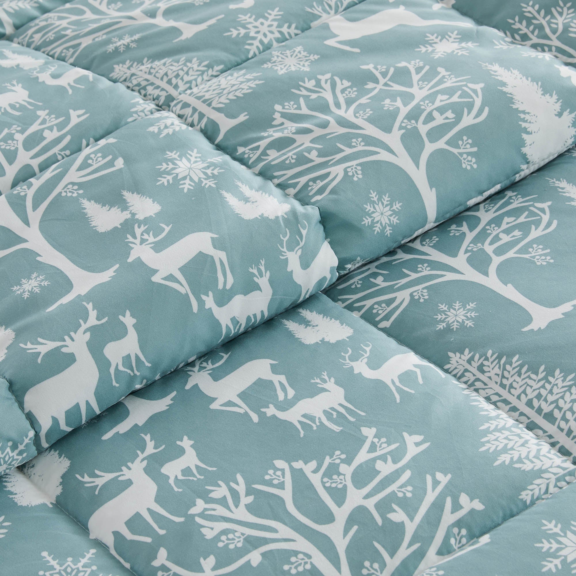 Reversible Christmas Comforter and Sham Set - Holiday / Lodge Odette Collection